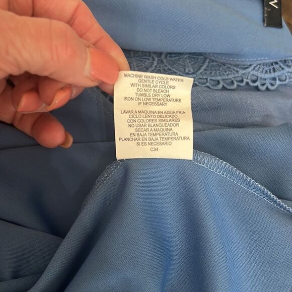 AUW Dress Sz Medium Blue Spaghetti Straps Sleeveless Crotchet Floral Summer Maxi - Picture 12 of 13